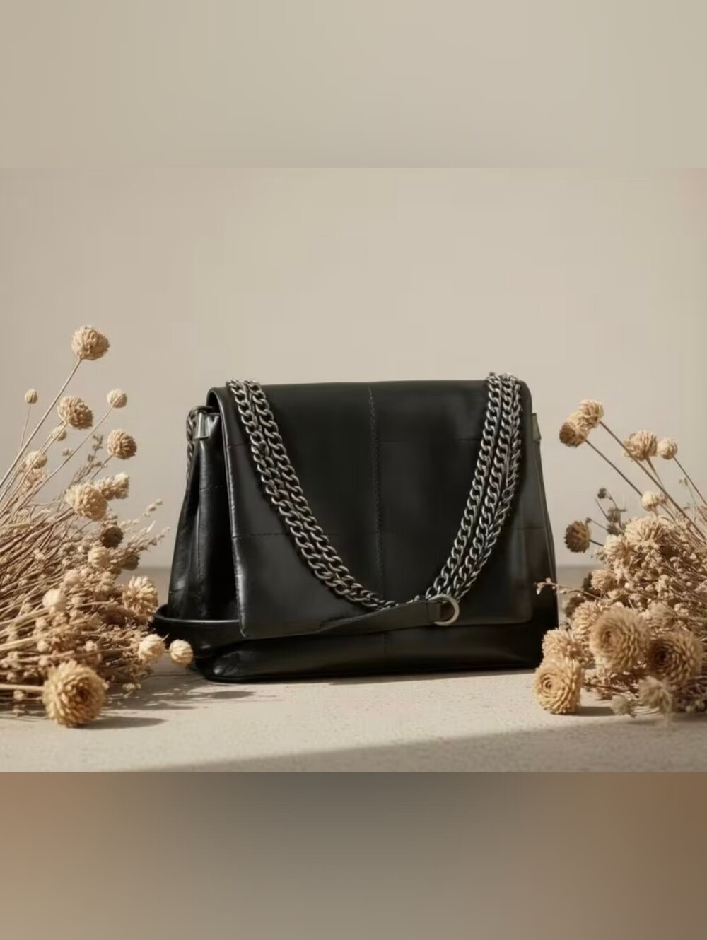 Ladies' Clutch Bag 2025 New Versatile Autumn/ Winter Fashion Bag w/Chain, Black